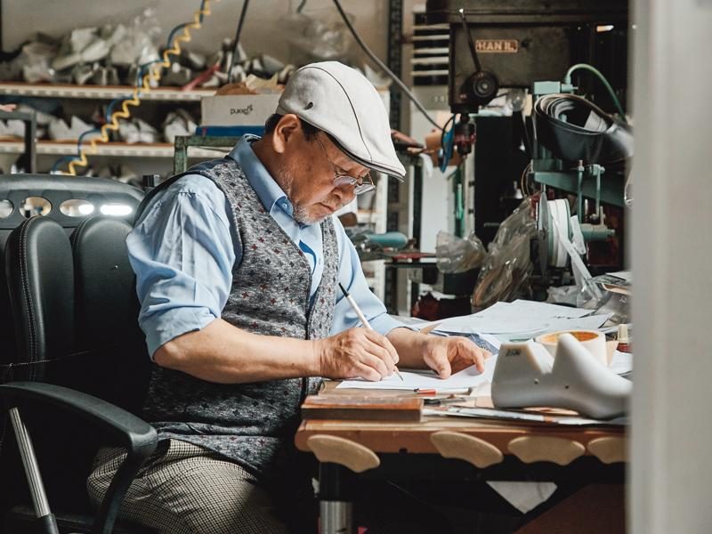 Seongsu shoe-artisan, Seoul Korea