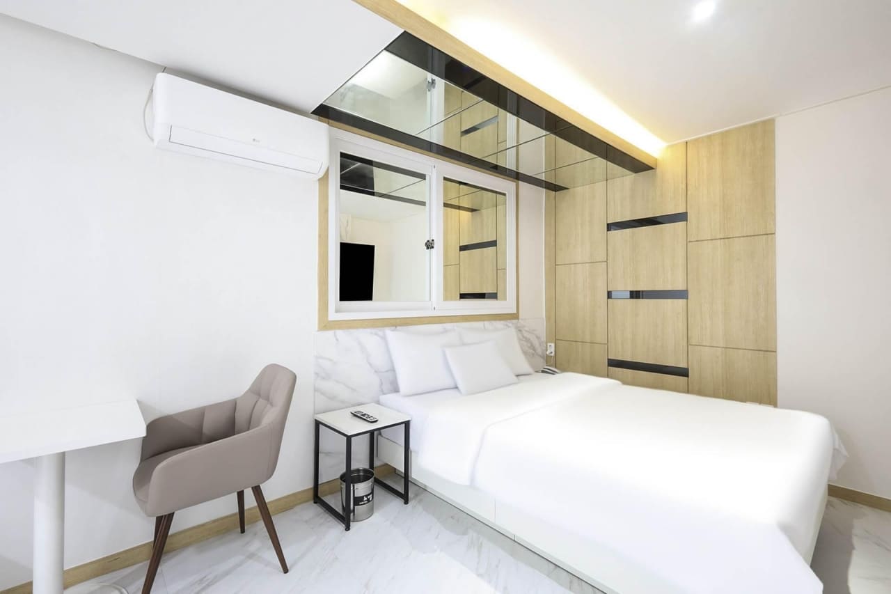 Travelodge Myeongdong Euljiro room