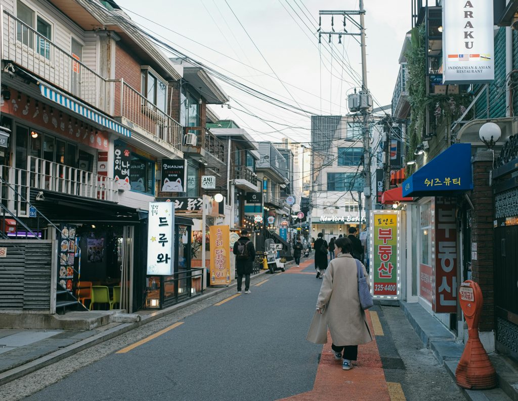 Hongdae Seogyodong Seoul - street view