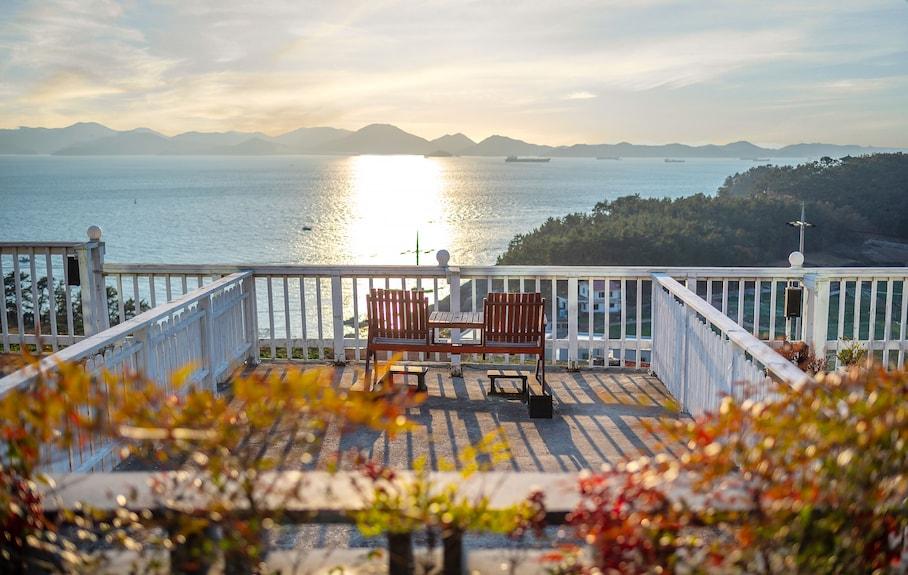 Ocean view of Whale's Dream Namhae